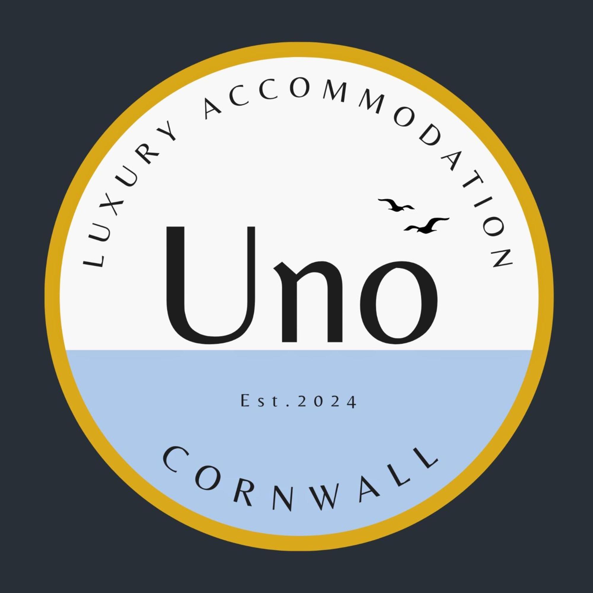 Uno - Luxury Serviced Apartment